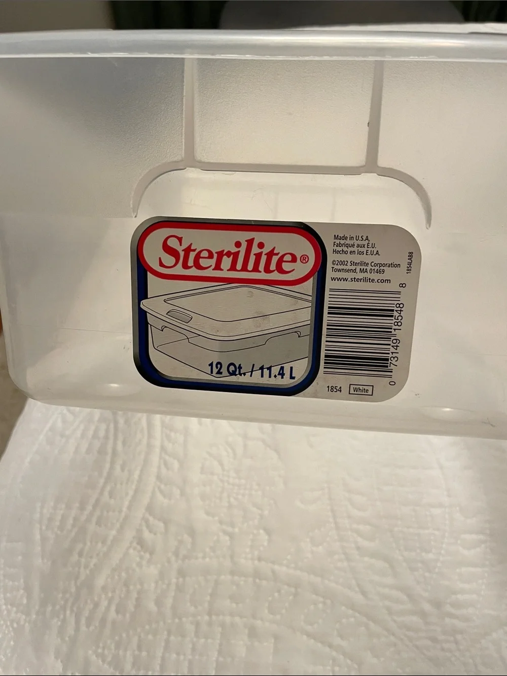Set of 4 STERILITE Plastic Storage Containers or Bins with Lids Lightly Used
